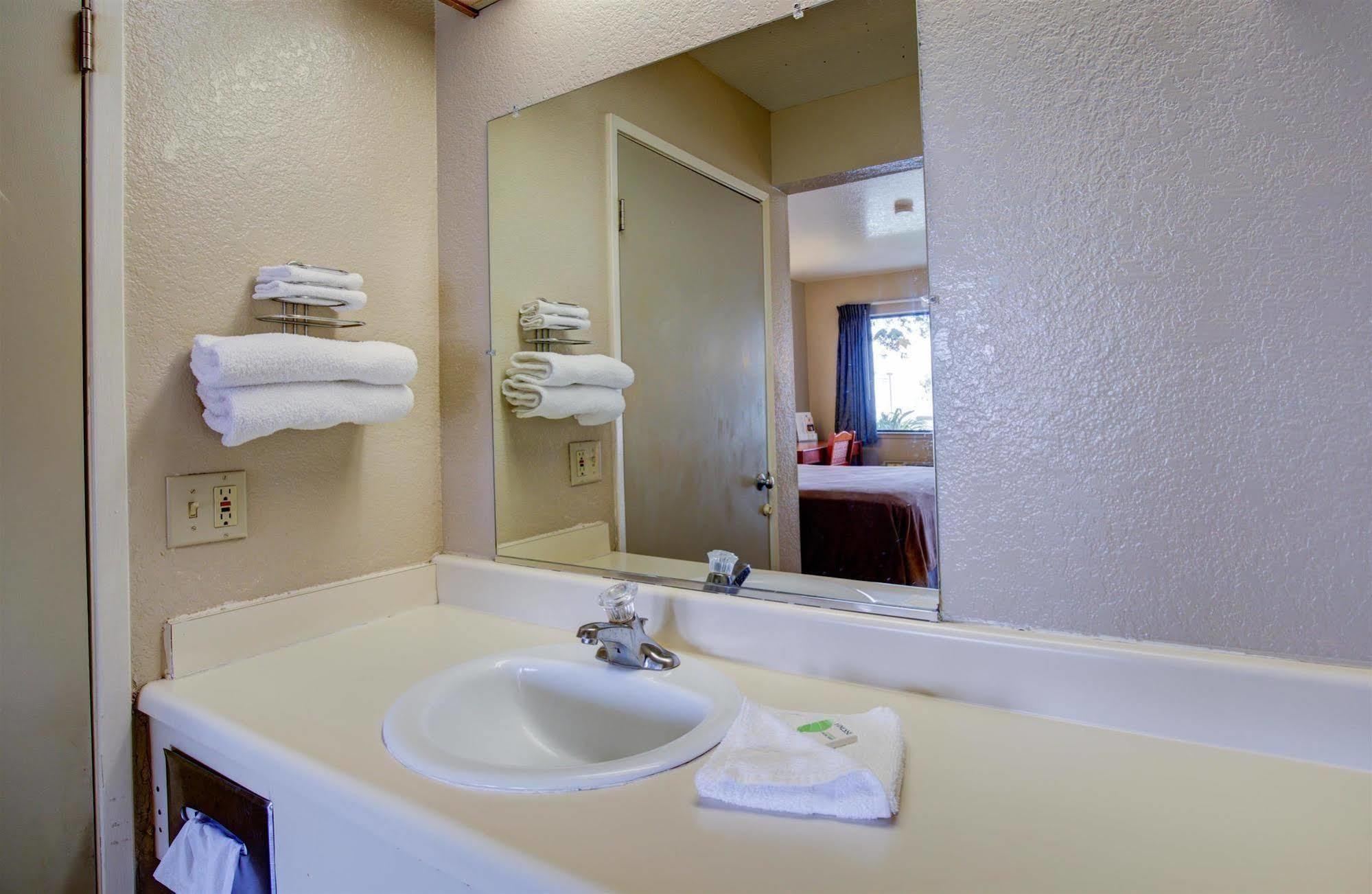 Good Nite Inn Salinas Exterior photo